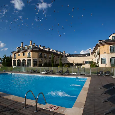 ホテル フォンテクルス アビラ