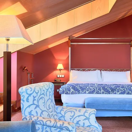 ホテル フォンテクルス アビラ 4* Ávila