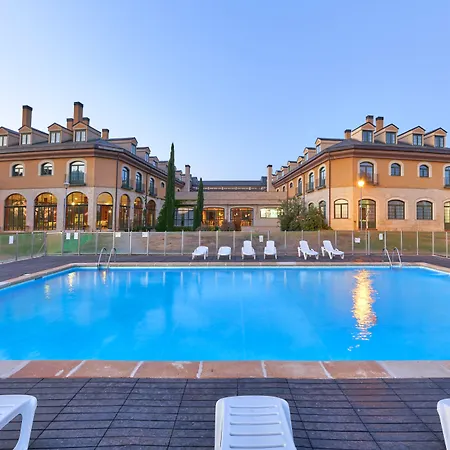 ホテル フォンテクルス アビラ 4* Ávila