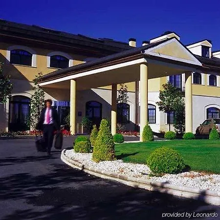 ホテル フォンテクルス アビラ Ávila