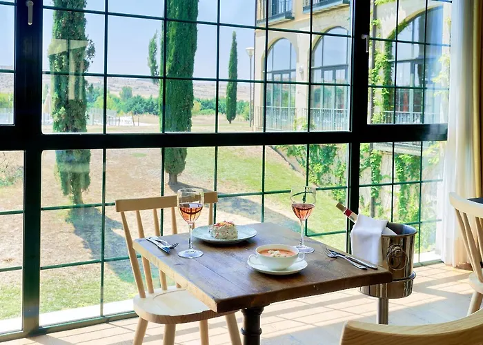 方特克鲁兹阿维拉酒店 4* Ávila