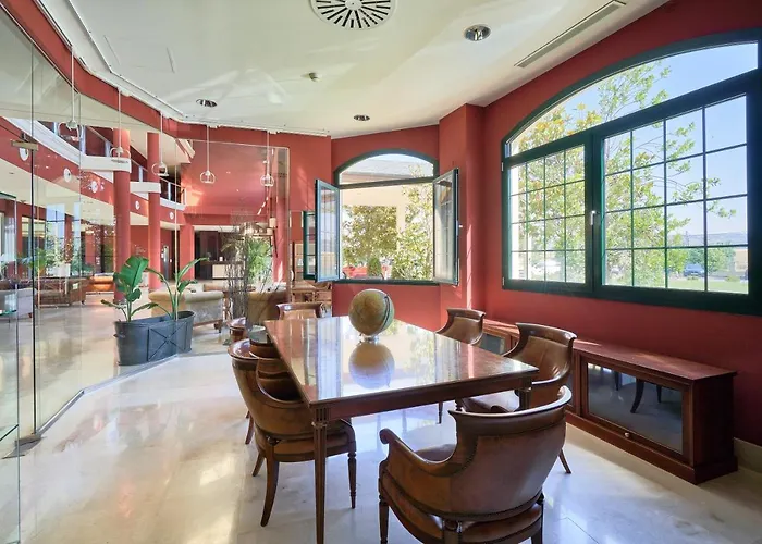 方特克鲁兹阿维拉酒店 4* Ávila