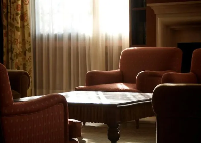 方特克鲁兹阿维拉酒店 4* Ávila