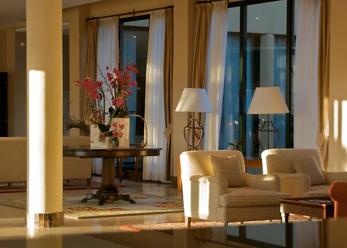 方特克鲁兹阿维拉酒店 4* Ávila