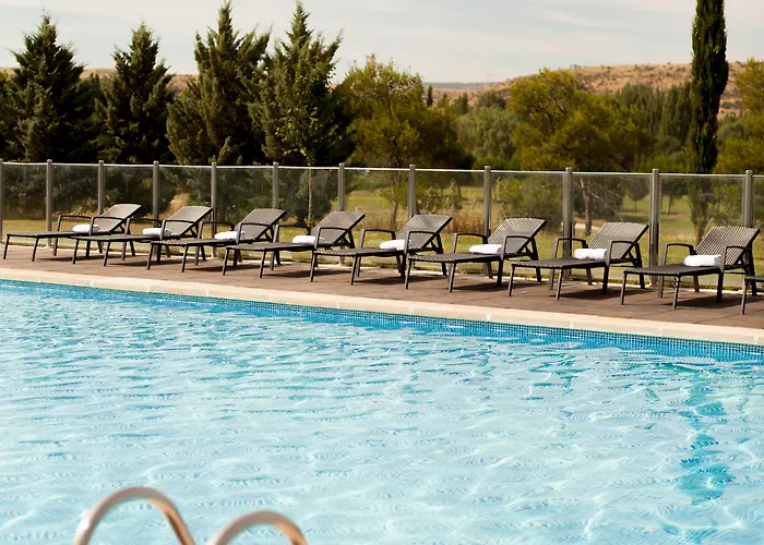 方特克鲁兹阿维拉酒店 4* Ávila