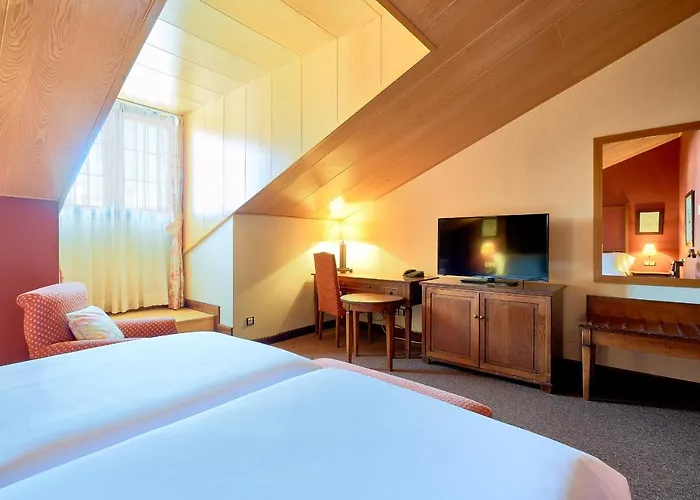 方特克鲁兹阿维拉酒店