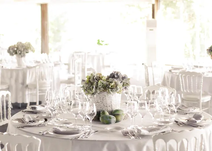 方特克鲁兹阿维拉酒店