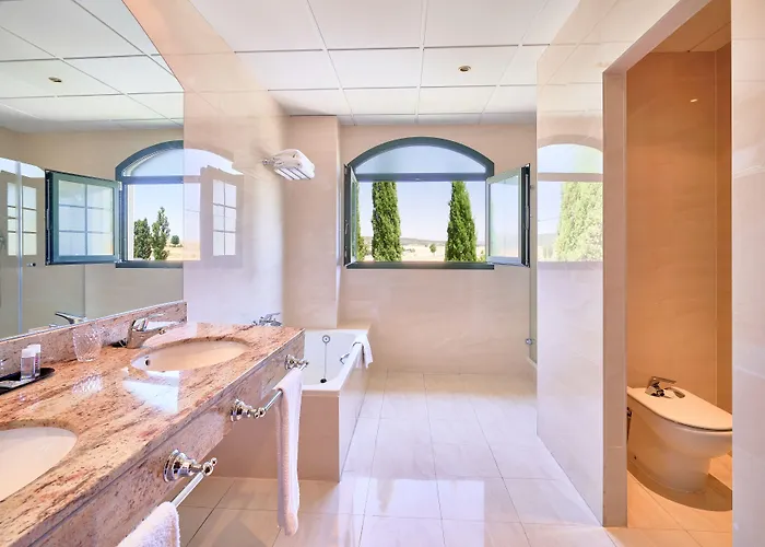 方特克鲁兹阿维拉酒店