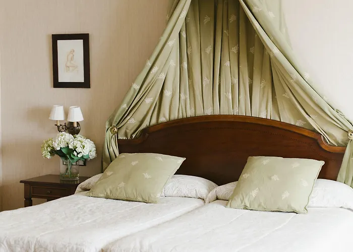 方特克鲁兹阿维拉酒店 4*