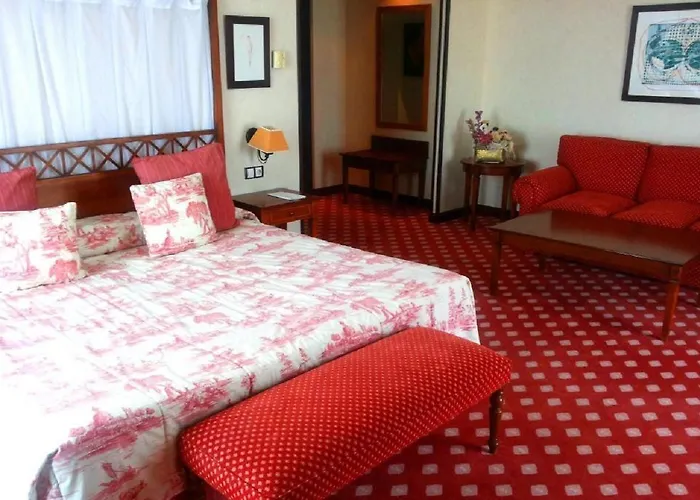 方特克鲁兹阿维拉酒店